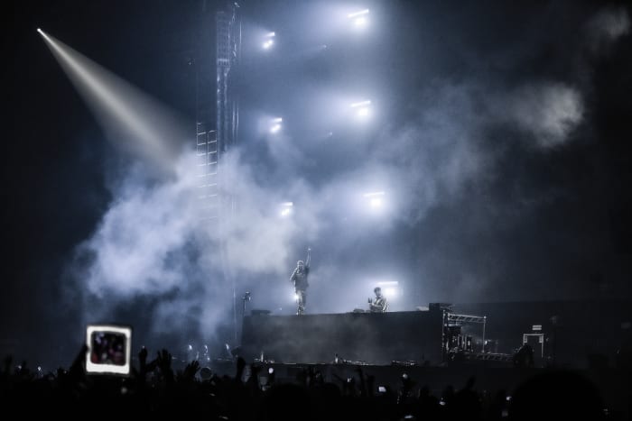 The Chainsmokers tampil live di Contact Music Festival 2022